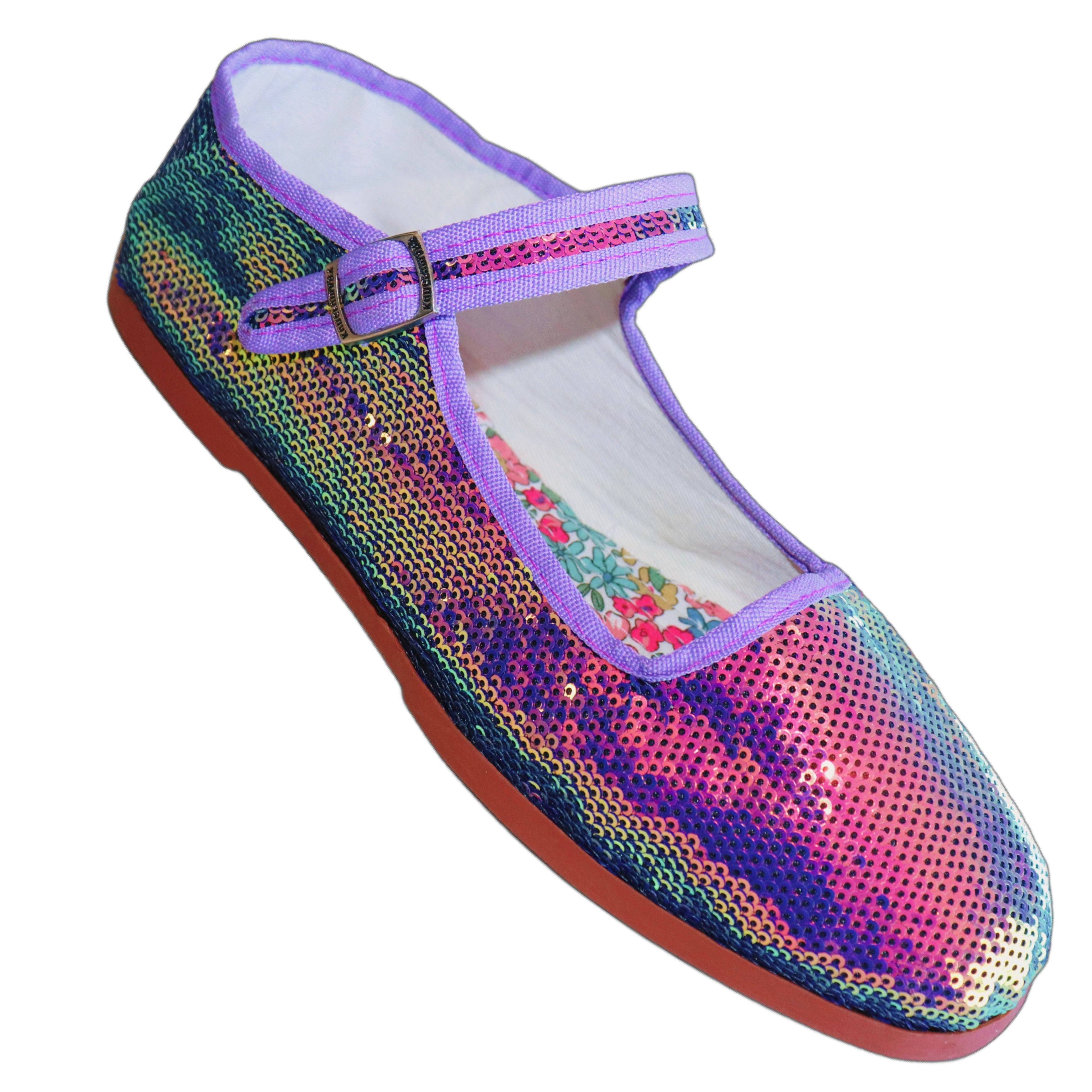 Happy Shoes – Kung Fu Mary