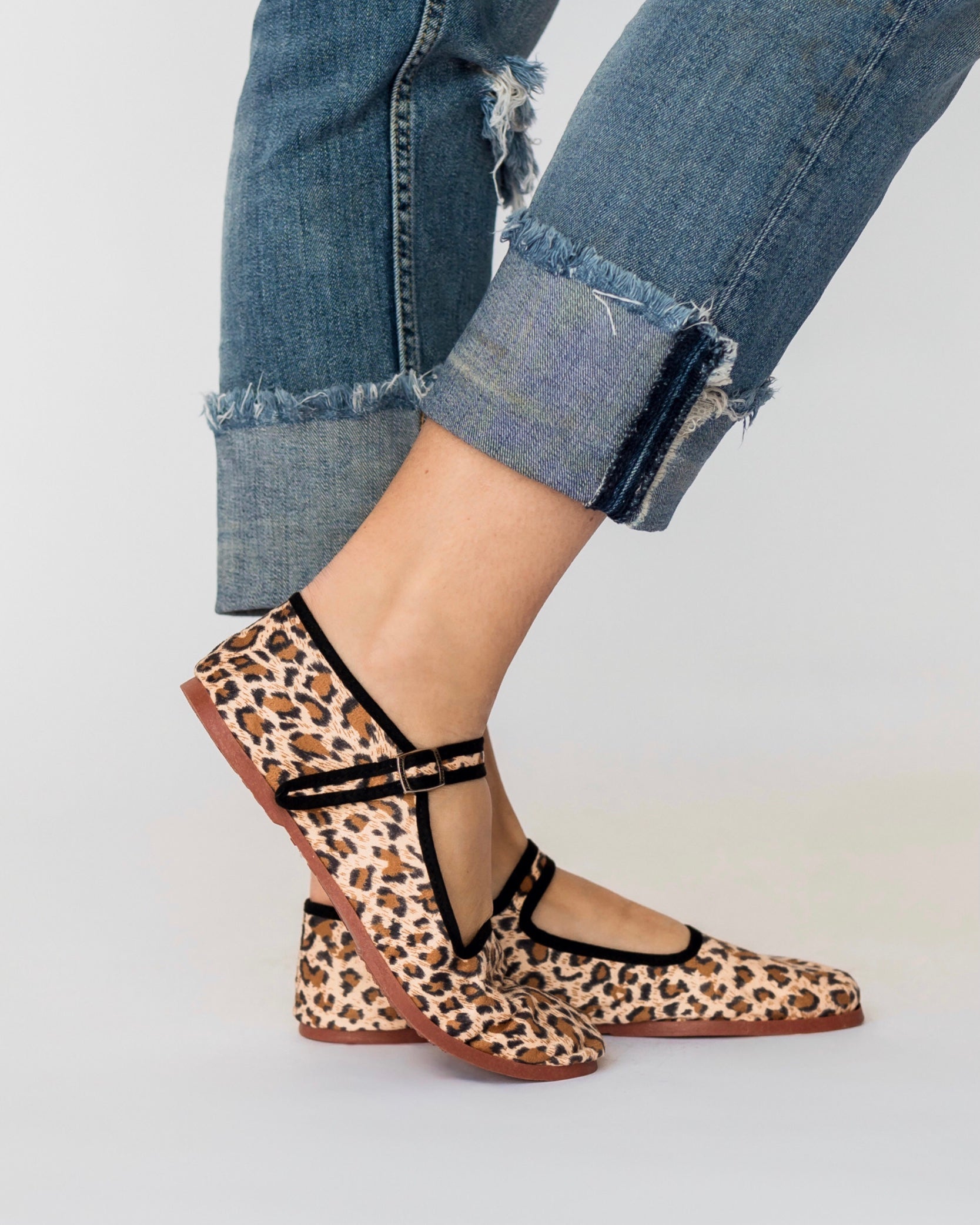Size 9 / EU 40 – Kung Fu Mary